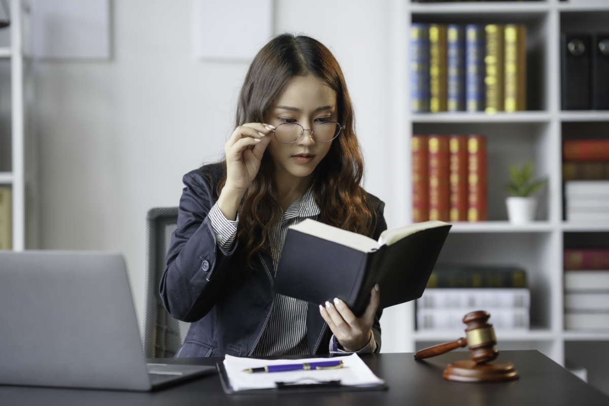 studia-prawnicze-na-ewspa-edu1