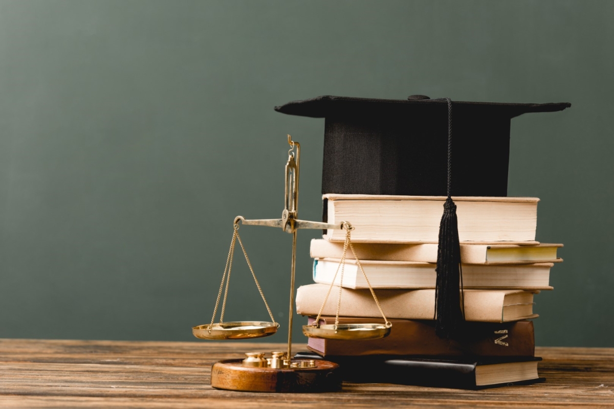 studia-prawnicze-na-ewspa-edu5