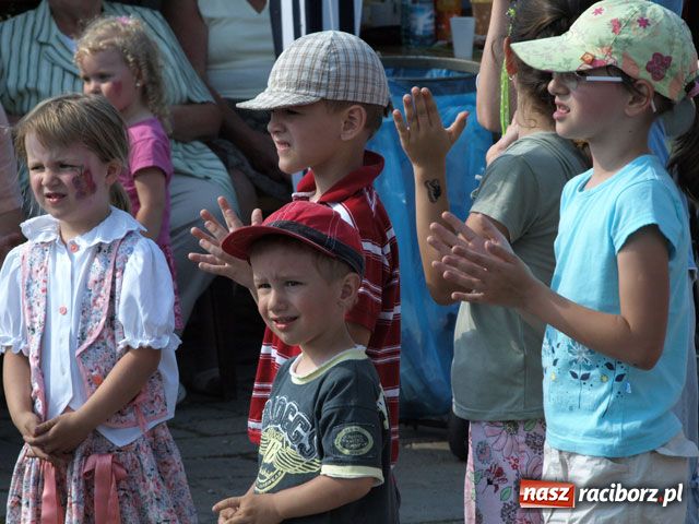Zdjęcie w galerii na portalu naszraciborz.pl: Zbierają na remont wieży wiadomości z regionu