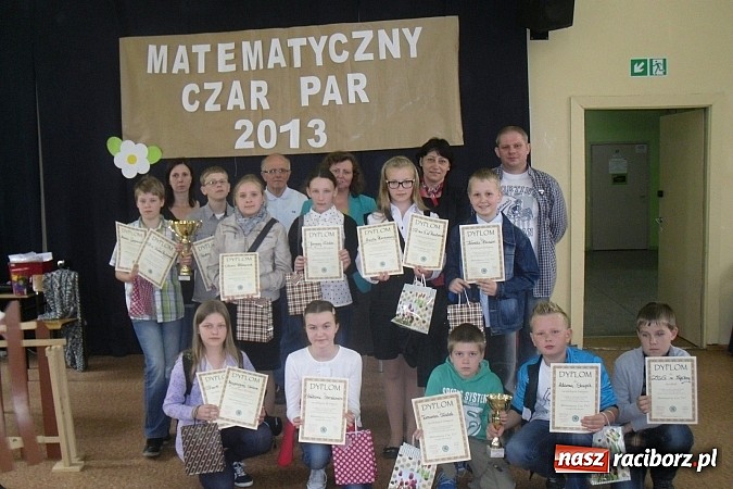 Zdjęcie w galerii na portalu naszraciborz.pl: Matematyczny Czar Par w SP 4 wiadomości z regionu