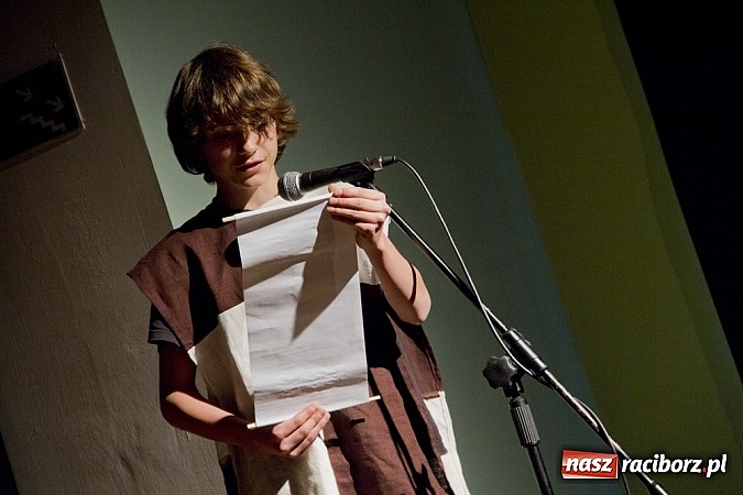 Zdjęcie w galerii na portalu naszraciborz.pl: Raciborskie Studio Baśni przedstawiło Kopciuszka wiadomości z regionu