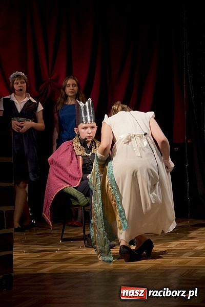 Zdjęcie w galerii na portalu naszraciborz.pl: Raciborskie Studio Baśni przedstawiło Kopciuszka wiadomości z regionu