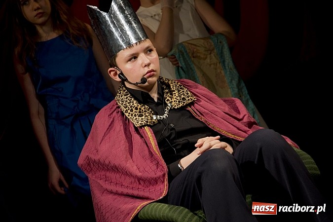 Zdjęcie w galerii na portalu naszraciborz.pl: Raciborskie Studio Baśni przedstawiło Kopciuszka wiadomości z regionu