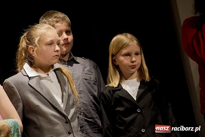 Zdjęcie w galerii na portalu naszraciborz.pl: Raciborskie Studio Baśni przedstawiło Kopciuszka wiadomości z regionu