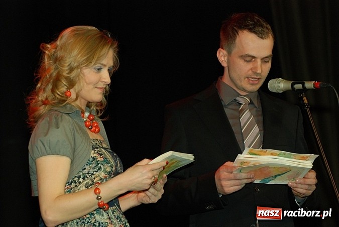 Zdjęcie w galerii na portalu naszraciborz.pl: Natalia Sroka wyśpiewała I miejsce wiadomości z regionu