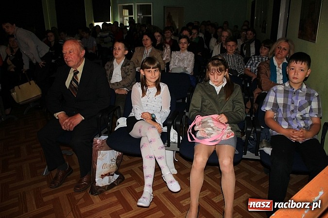 Zdjęcie w galerii na portalu naszraciborz.pl: Poseł Siedlaczek: Wielojęzyczność jest trendy wiadomości z regionu