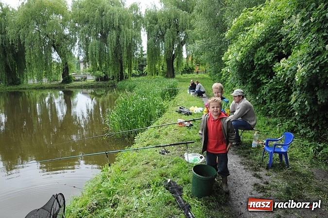 Zdjęcie w galerii na portalu naszraciborz.pl: Wędkarski Dzień Dziecka na Trzecioku wiadomości z regionu