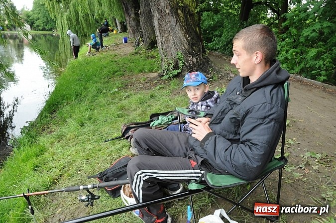 Zdjęcie w galerii na portalu naszraciborz.pl: Wędkarski Dzień Dziecka na Trzecioku wiadomości z regionu