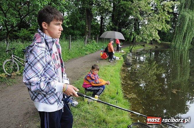 Zdjęcie w galerii na portalu naszraciborz.pl: Wędkarski Dzień Dziecka na Trzecioku wiadomości z regionu