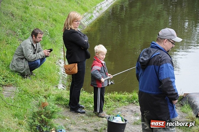 Zdjęcie w galerii na portalu naszraciborz.pl: Wędkarski Dzień Dziecka na Trzecioku wiadomości z regionu