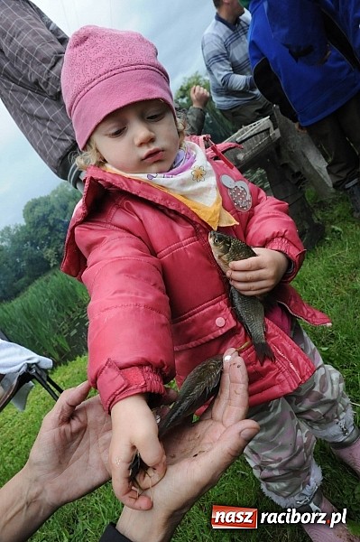 Zdjęcie w galerii na portalu naszraciborz.pl: Wędkarski Dzień Dziecka na Trzecioku wiadomości z regionu