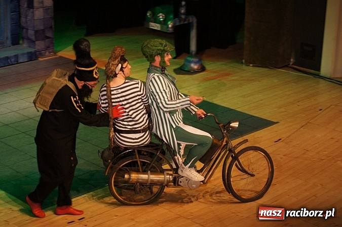 Zdjęcie w galerii na portalu naszraciborz.pl: Dzieci swoje święto spędziły w RCK wiadomości z regionu