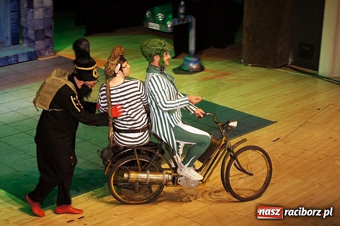 Zdjęcie w galerii na portalu naszraciborz.pl: Dzieci swoje święto spędziły w RCK wiadomości z regionu