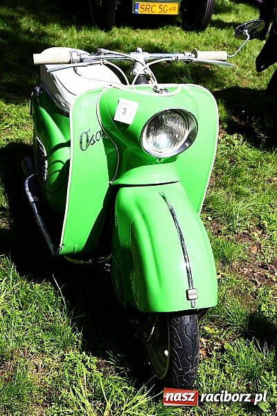 Zdjęcie w galerii na portalu naszraciborz.pl: Miłośnicy zabytkowych pojazdów spotkali się przy Pałacu w Wojnowicach wiadomości z regionu