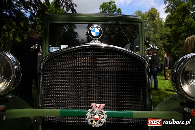 Zdjęcie w galerii na portalu naszraciborz.pl: Miłośnicy zabytkowych pojazdów spotkali się przy Pałacu w Wojnowicach wiadomości z regionu