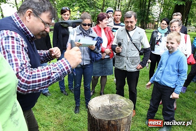 Zdjęcie w galerii na portalu naszraciborz.pl: Miłośnicy zabytkowych pojazdów spotkali się przy Pałacu w Wojnowicach wiadomości z regionu