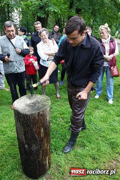 Zdjęcie w galerii na portalu naszraciborz.pl: Miłośnicy zabytkowych pojazdów spotkali się przy Pałacu w Wojnowicach wiadomości z regionu