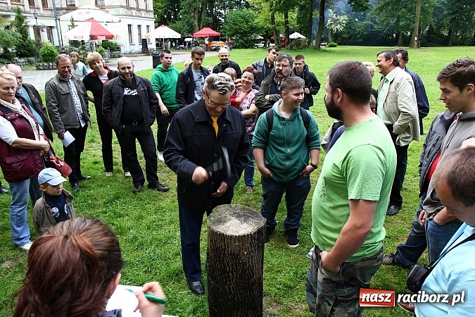 Zdjęcie w galerii na portalu naszraciborz.pl: Miłośnicy zabytkowych pojazdów spotkali się przy Pałacu w Wojnowicach wiadomości z regionu