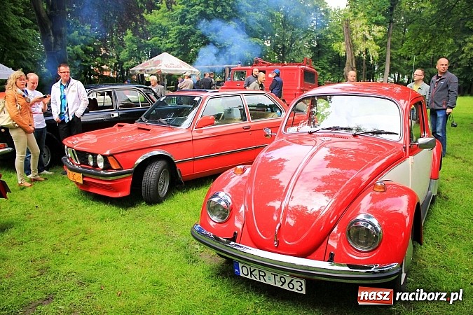 Zdjęcie w galerii na portalu naszraciborz.pl: Miłośnicy zabytkowych pojazdów spotkali się przy Pałacu w Wojnowicach wiadomości z regionu