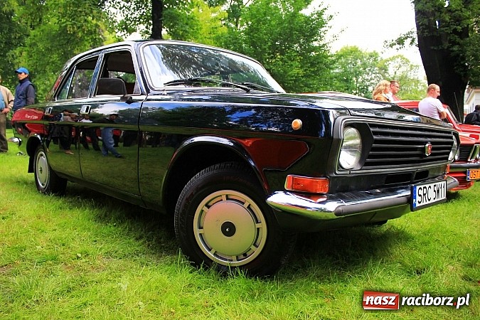 Zdjęcie w galerii na portalu naszraciborz.pl: Miłośnicy zabytkowych pojazdów spotkali się przy Pałacu w Wojnowicach wiadomości z regionu