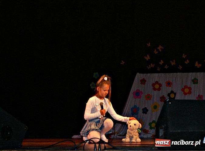 Zdjęcie w galerii na portalu naszraciborz.pl: Dzień Dziecka z Kubusiem Puchatkiem w Kuźni Raciborskiej wiadomości z regionu