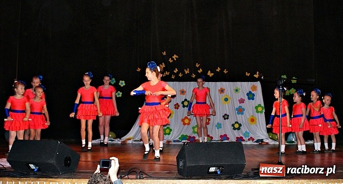 Zdjęcie w galerii na portalu naszraciborz.pl: Dzień Dziecka z Kubusiem Puchatkiem w Kuźni Raciborskiej wiadomości z regionu