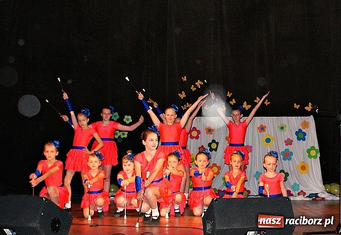 Zdjęcie w galerii na portalu naszraciborz.pl: Dzień Dziecka z Kubusiem Puchatkiem w Kuźni Raciborskiej wiadomości z regionu