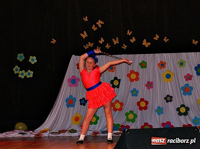 Zdjęcie w galerii na portalu naszraciborz.pl: Dzień Dziecka z Kubusiem Puchatkiem w Kuźni Raciborskiej wiadomości z regionu