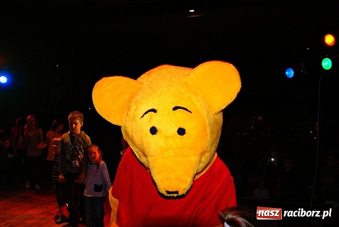 Zdjęcie w galerii na portalu naszraciborz.pl: Dzień Dziecka z Kubusiem Puchatkiem w Kuźni Raciborskiej wiadomości z regionu