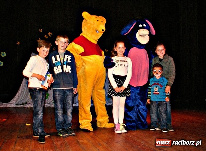 Zdjęcie w galerii na portalu naszraciborz.pl: Dzień Dziecka z Kubusiem Puchatkiem w Kuźni Raciborskiej wiadomości z regionu