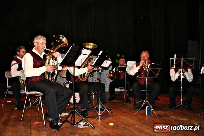 Zdjęcie w galerii na portalu naszraciborz.pl: Dzień Dziecka z Kubusiem Puchatkiem w Kuźni Raciborskiej wiadomości z regionu