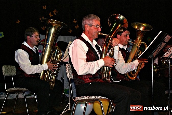 Zdjęcie w galerii na portalu naszraciborz.pl: Dzień Dziecka z Kubusiem Puchatkiem w Kuźni Raciborskiej wiadomości z regionu