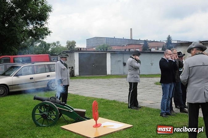 Zdjęcie w galerii na portalu naszraciborz.pl: Strzelanie królewskie 2013. Kazimierz Domasik nowym raciborskim królem kurkowym wiadomości z regionu