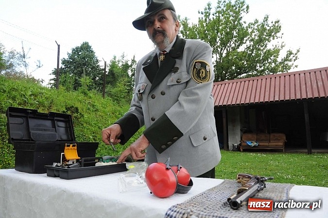 Zdjęcie w galerii na portalu naszraciborz.pl: Strzelanie królewskie 2013. Kazimierz Domasik nowym raciborskim królem kurkowym wiadomości z regionu