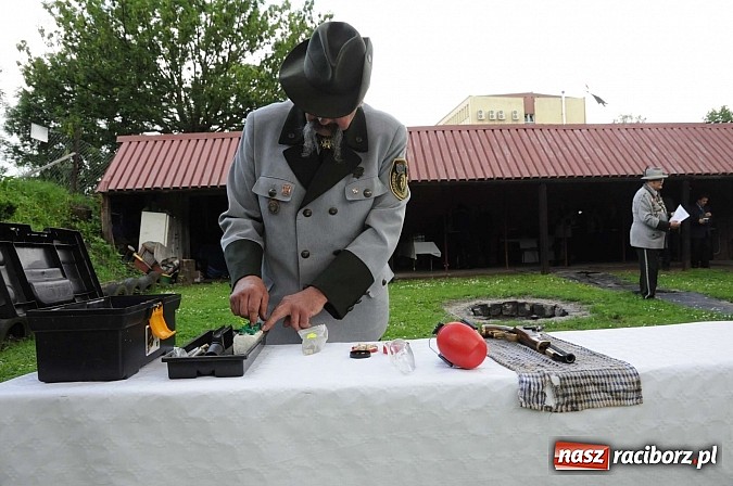 Zdjęcie w galerii na portalu naszraciborz.pl: Strzelanie królewskie 2013. Kazimierz Domasik nowym raciborskim królem kurkowym wiadomości z regionu