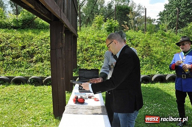 Zdjęcie w galerii na portalu naszraciborz.pl: Strzelanie królewskie 2013. Kazimierz Domasik nowym raciborskim królem kurkowym wiadomości z regionu