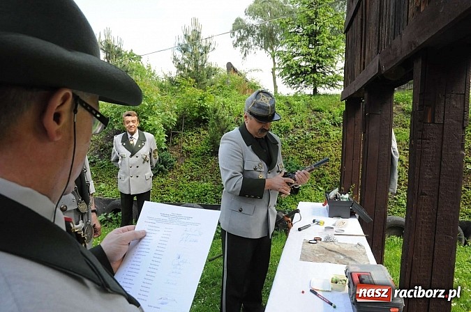 Zdjęcie w galerii na portalu naszraciborz.pl: Strzelanie królewskie 2013. Kazimierz Domasik nowym raciborskim królem kurkowym wiadomości z regionu