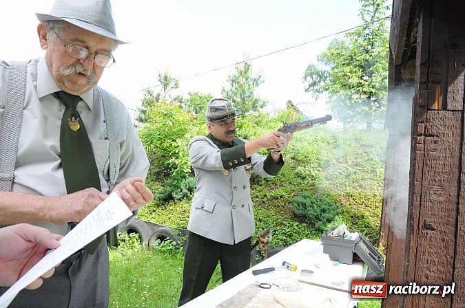 Zdjęcie w galerii na portalu naszraciborz.pl: Strzelanie królewskie 2013. Kazimierz Domasik nowym raciborskim królem kurkowym wiadomości z regionu