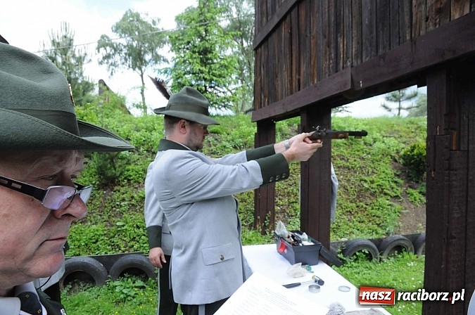 Zdjęcie w galerii na portalu naszraciborz.pl: Strzelanie królewskie 2013. Kazimierz Domasik nowym raciborskim królem kurkowym wiadomości z regionu