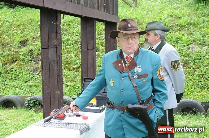 Zdjęcie w galerii na portalu naszraciborz.pl: Strzelanie królewskie 2013. Kazimierz Domasik nowym raciborskim królem kurkowym wiadomości z regionu