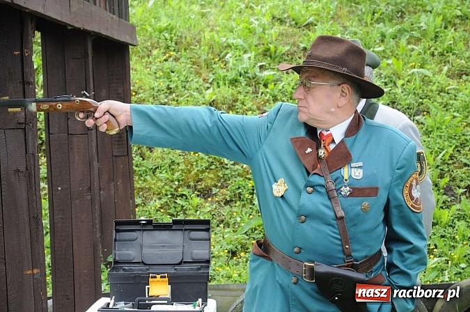 Zdjęcie w galerii na portalu naszraciborz.pl: Strzelanie królewskie 2013. Kazimierz Domasik nowym raciborskim królem kurkowym wiadomości z regionu
