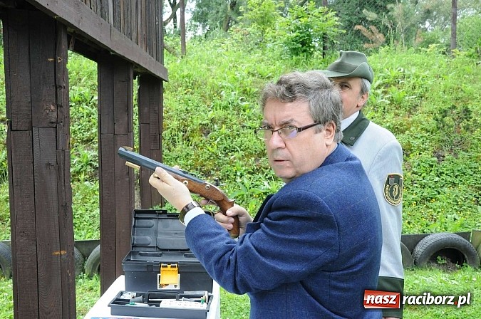 Zdjęcie w galerii na portalu naszraciborz.pl: Strzelanie królewskie 2013. Kazimierz Domasik nowym raciborskim królem kurkowym wiadomości z regionu