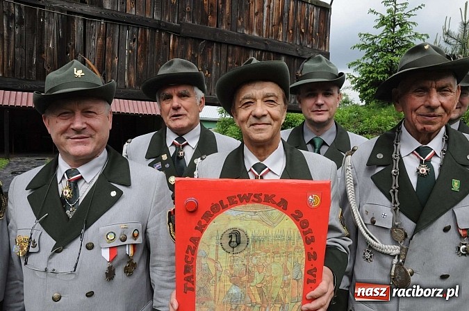 Zdjęcie w galerii na portalu naszraciborz.pl: Strzelanie królewskie 2013. Kazimierz Domasik nowym raciborskim królem kurkowym wiadomości z regionu