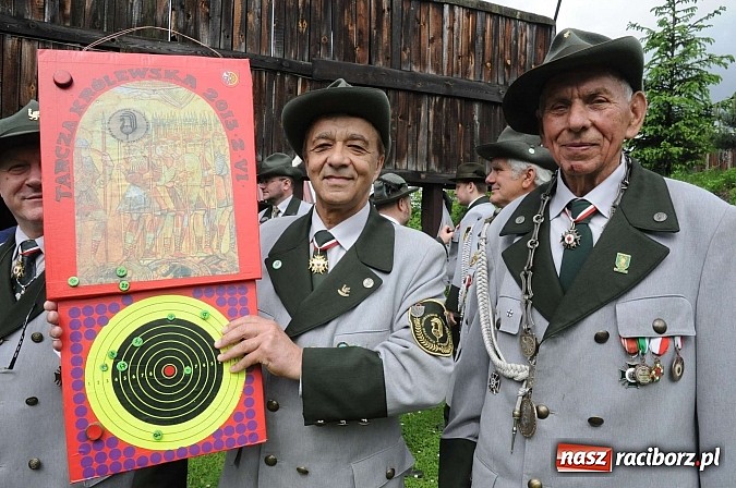 Zdjęcie w galerii na portalu naszraciborz.pl: Strzelanie królewskie 2013. Kazimierz Domasik nowym raciborskim królem kurkowym wiadomości z regionu