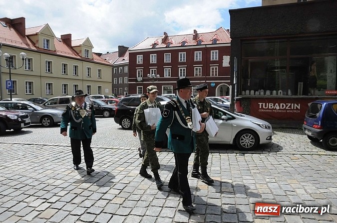 Zdjęcie w galerii na portalu naszraciborz.pl: Strzelanie królewskie 2013. Kazimierz Domasik nowym raciborskim królem kurkowym wiadomości z regionu