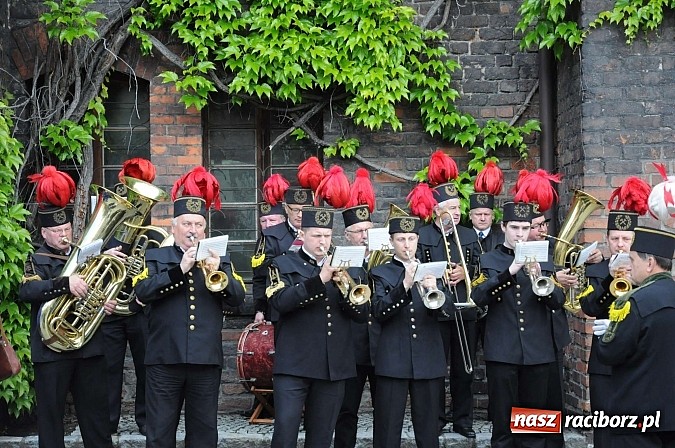 Zdjęcie w galerii na portalu naszraciborz.pl: Strzelanie królewskie 2013. Kazimierz Domasik nowym raciborskim królem kurkowym wiadomości z regionu