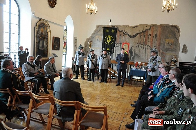Zdjęcie w galerii na portalu naszraciborz.pl: Strzelanie królewskie 2013. Kazimierz Domasik nowym raciborskim królem kurkowym wiadomości z regionu