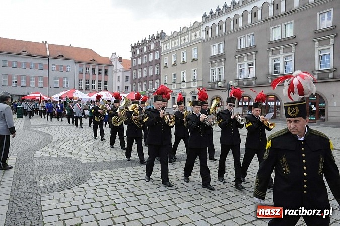 Zdjęcie w galerii na portalu naszraciborz.pl: Strzelanie królewskie 2013. Kazimierz Domasik nowym raciborskim królem kurkowym wiadomości z regionu