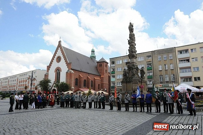 Zdjęcie w galerii na portalu naszraciborz.pl: Strzelanie królewskie 2013. Kazimierz Domasik nowym raciborskim królem kurkowym wiadomości z regionu