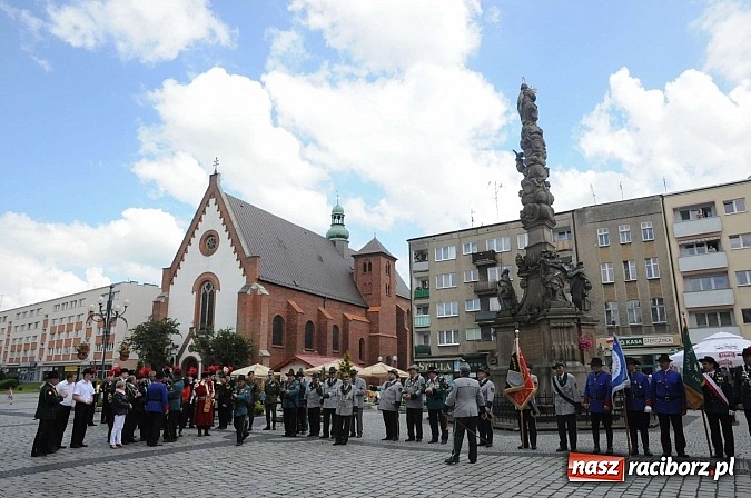 Zdjęcie w galerii na portalu naszraciborz.pl: Strzelanie królewskie 2013. Kazimierz Domasik nowym raciborskim królem kurkowym wiadomości z regionu